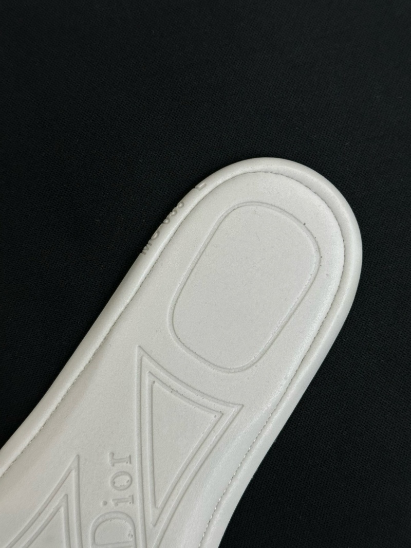 916cbd89df4d10967899e1a90f0e4064_1752303719_1049.jpg