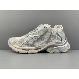 발렌시아가 러너 Runner