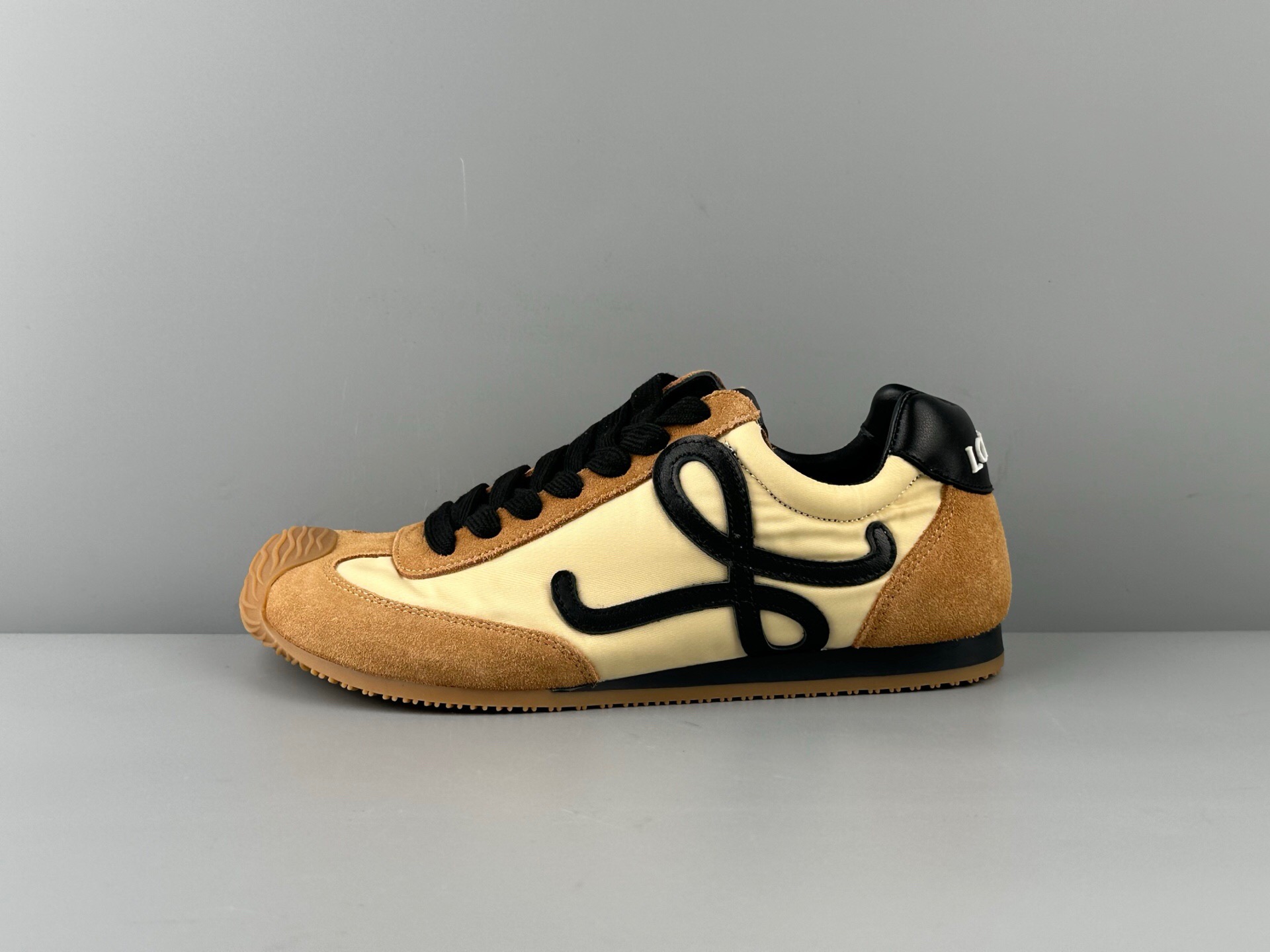 Loewe Ballet Runner 2.0
