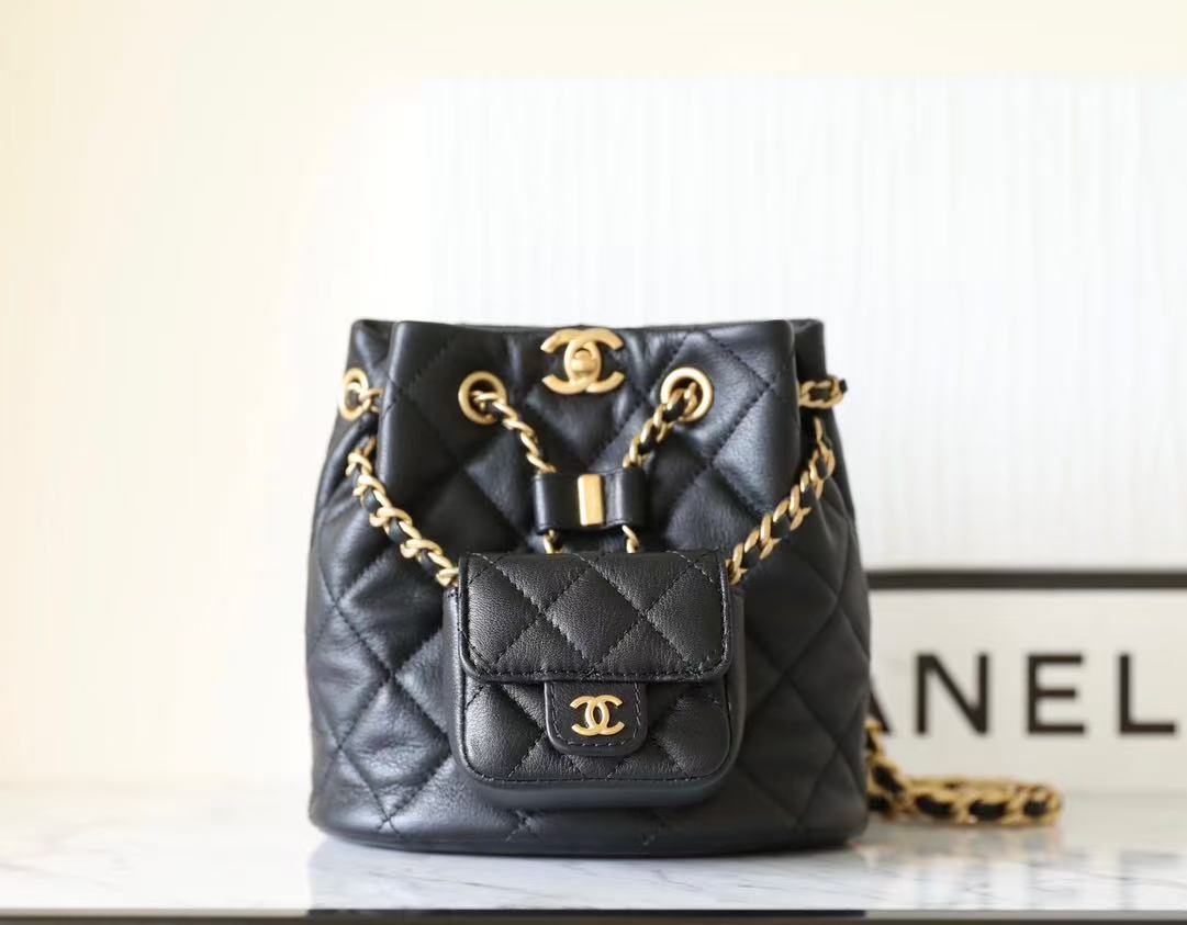 Chanel 23A（16.5*17*12cm）