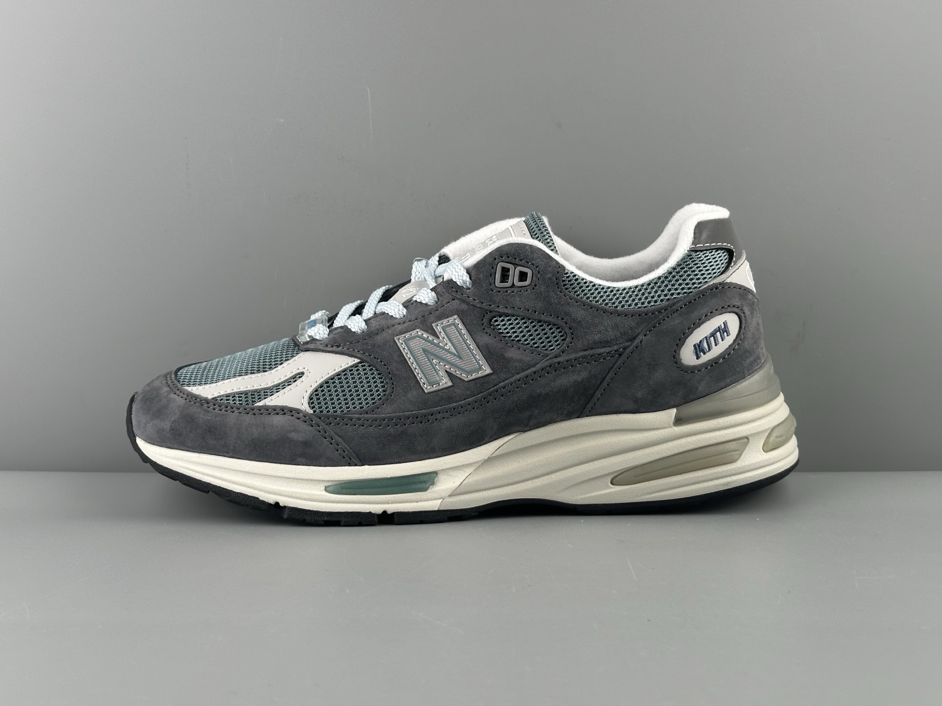 KITH x New Balance NB 991 V2 