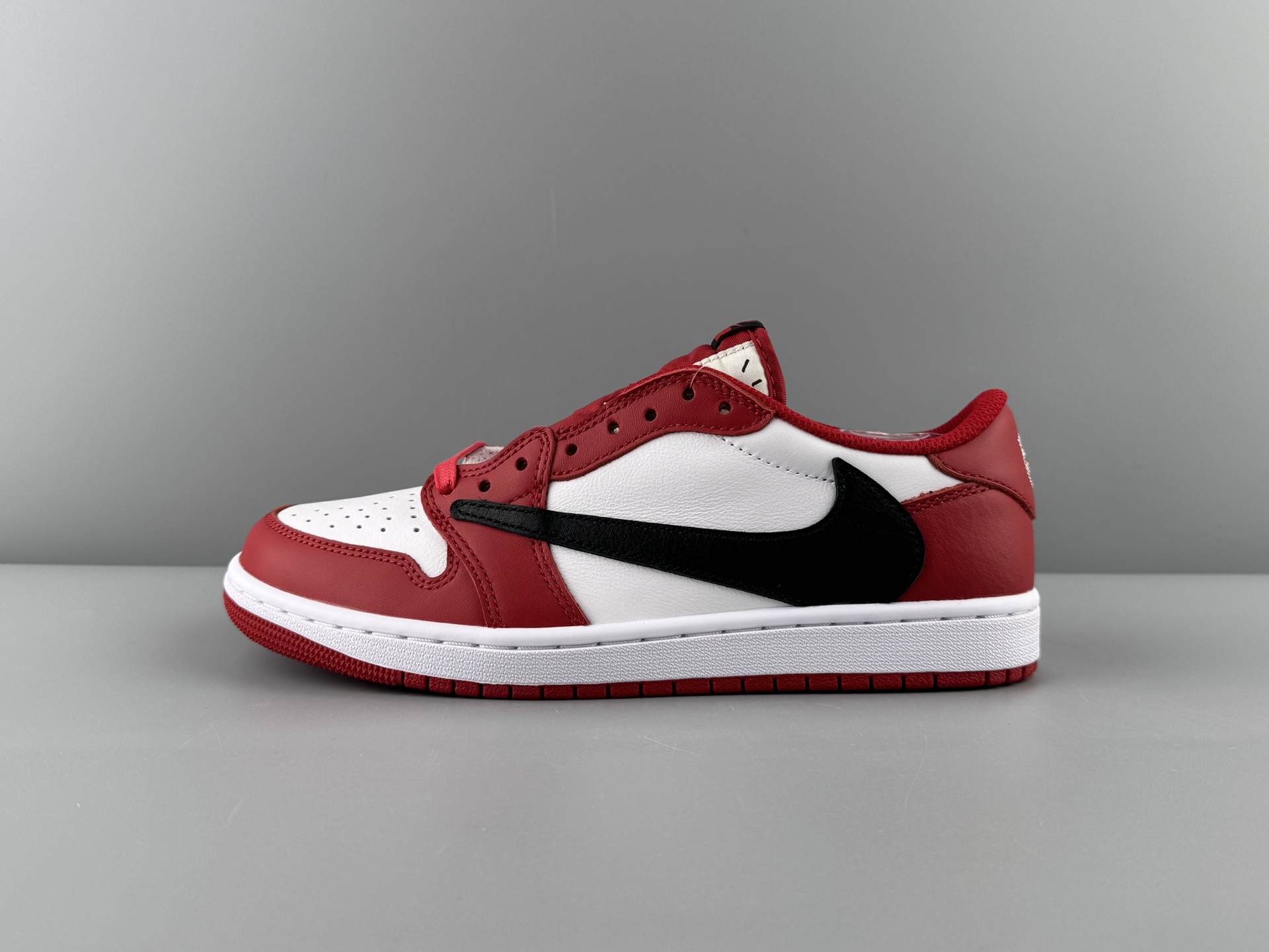 Travis Scott & Jordan Air Jordan 1 Low OG