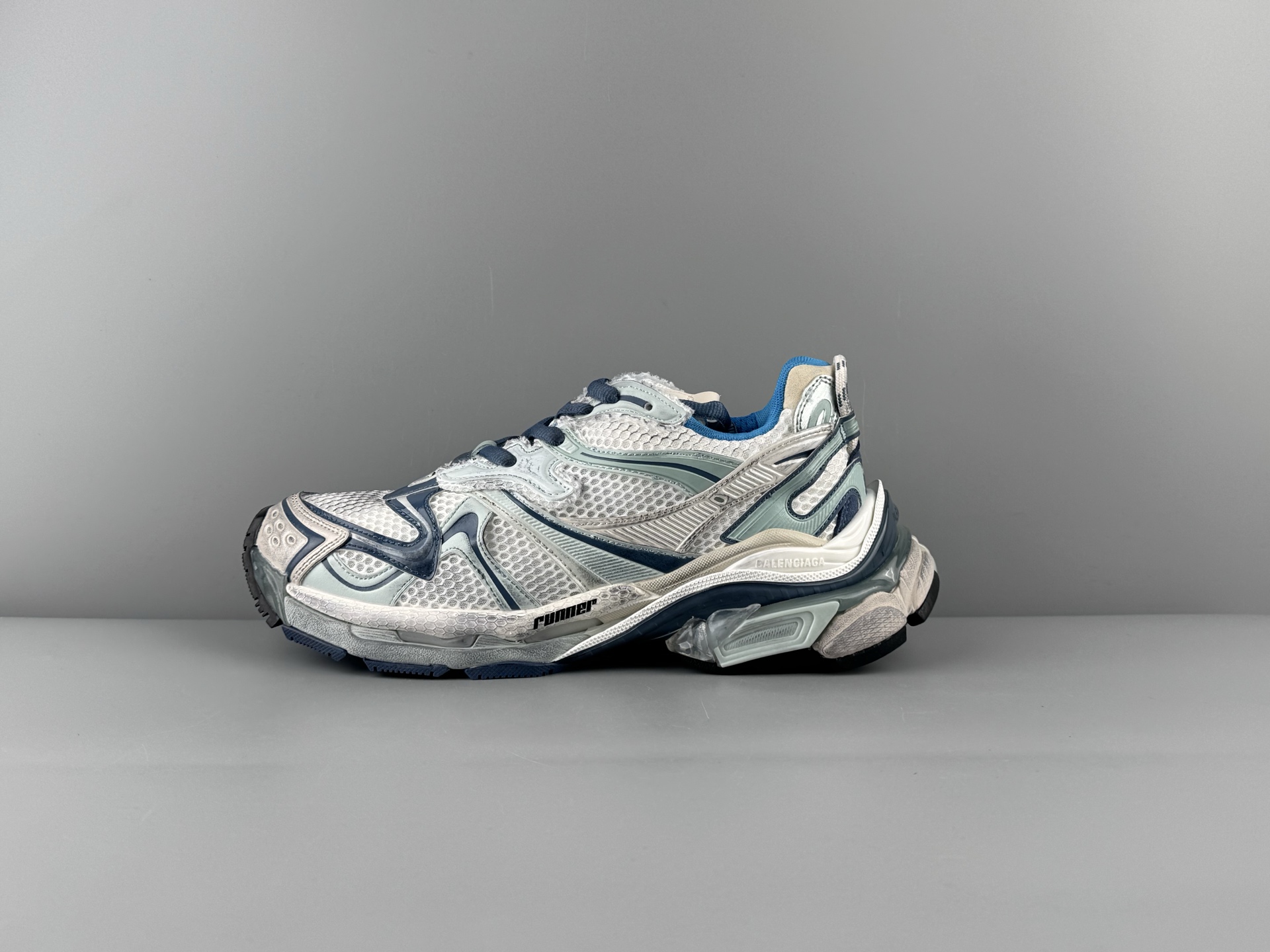 발렌시아가 러너 Runner 2.0