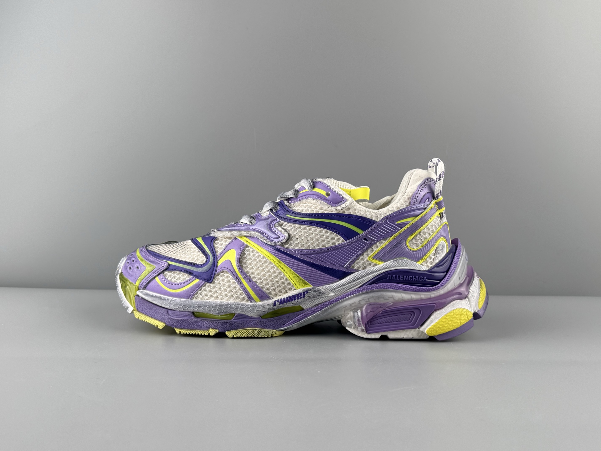 발렌시아가 러너 Runner 2.0