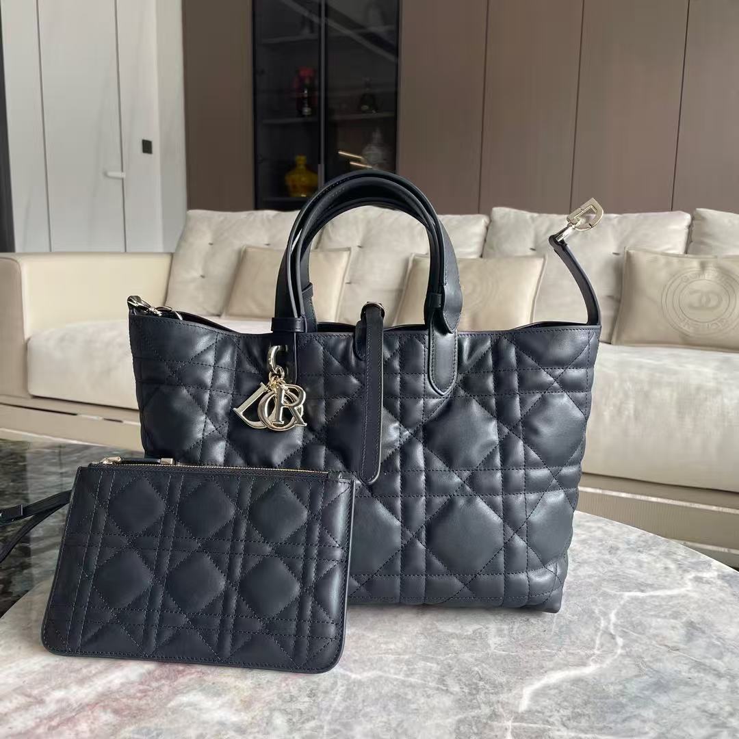 Toujours (28.5*21.5*17cm)