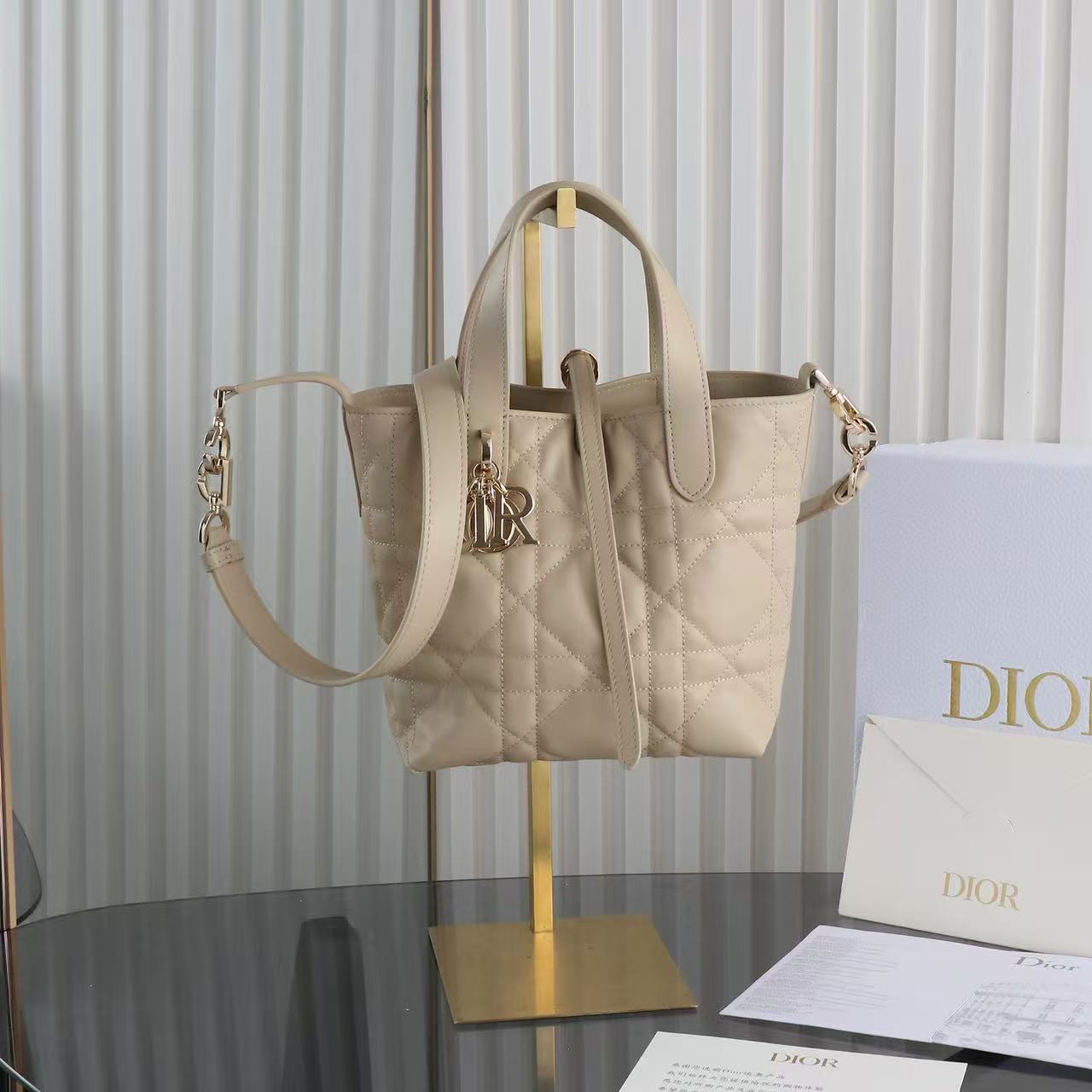 Toujours (18*16*12cm)