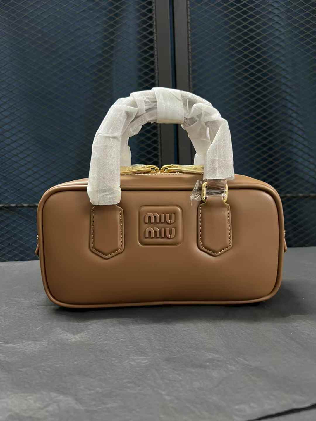 Miumiu Arcadie(22*7.5*10.5cm)