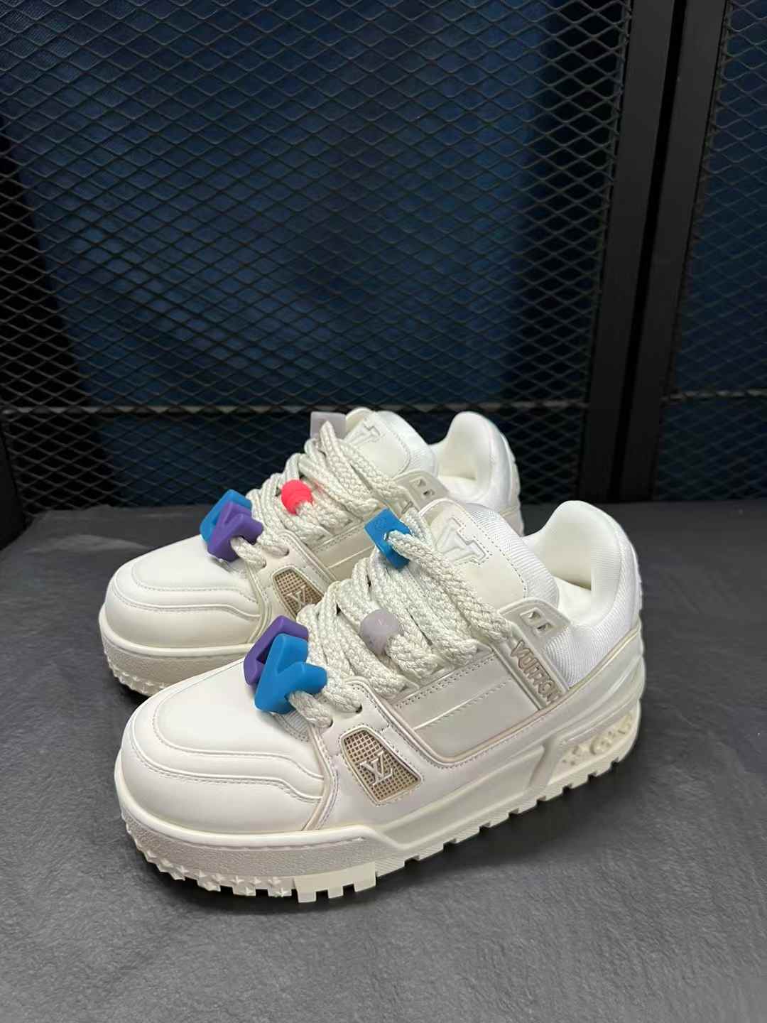 LV Maxi 스니커즈