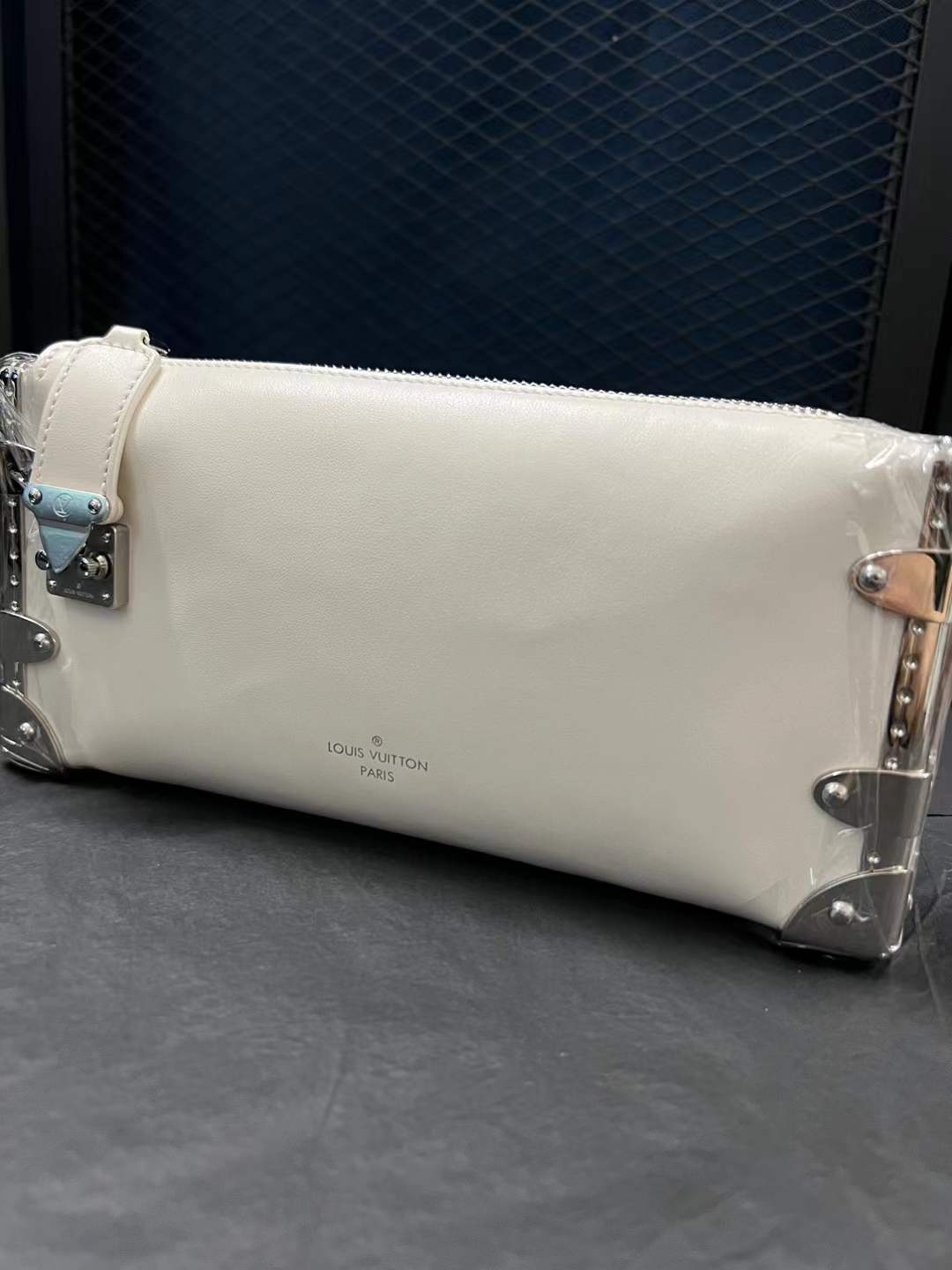 Lv SLIM TRUNK  (23*4*12cm)