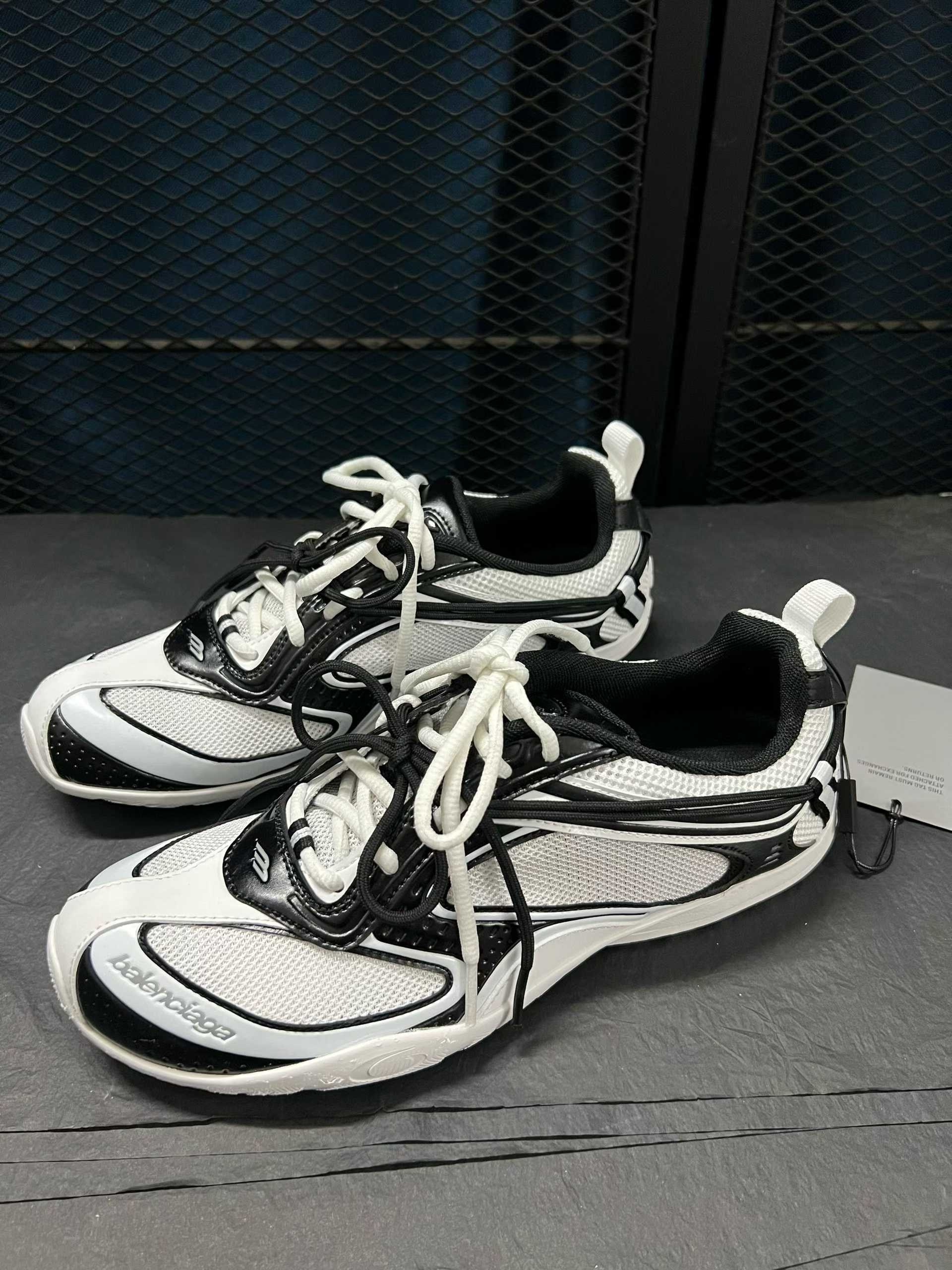 Balenciaga Radar